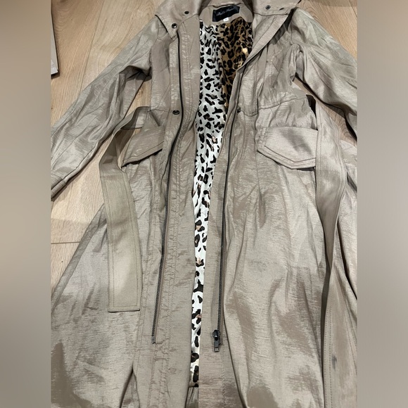 NWOT Bella Fare Belted Bubble Trench Coat - Picture 5 of 11